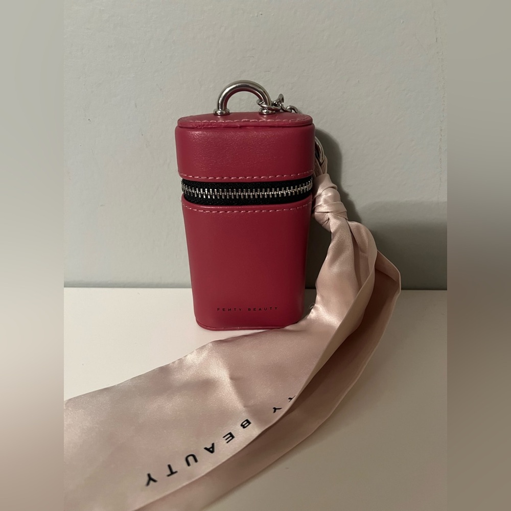 Fenty Beauty Leather Lipgloss/Lipstick Pouch - Picture 6 of 7